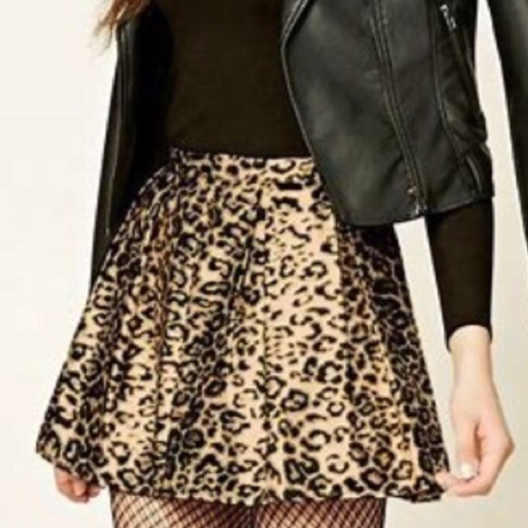 Forever 21 Dresses & Skirts - NWT - FOREVER 21 Leopard Print Skater Skirt